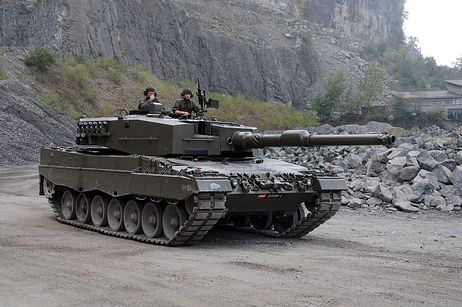 Leopard 2 Photo